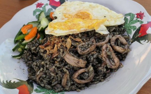 resep Nasi Goreng Hitam Surabaya
